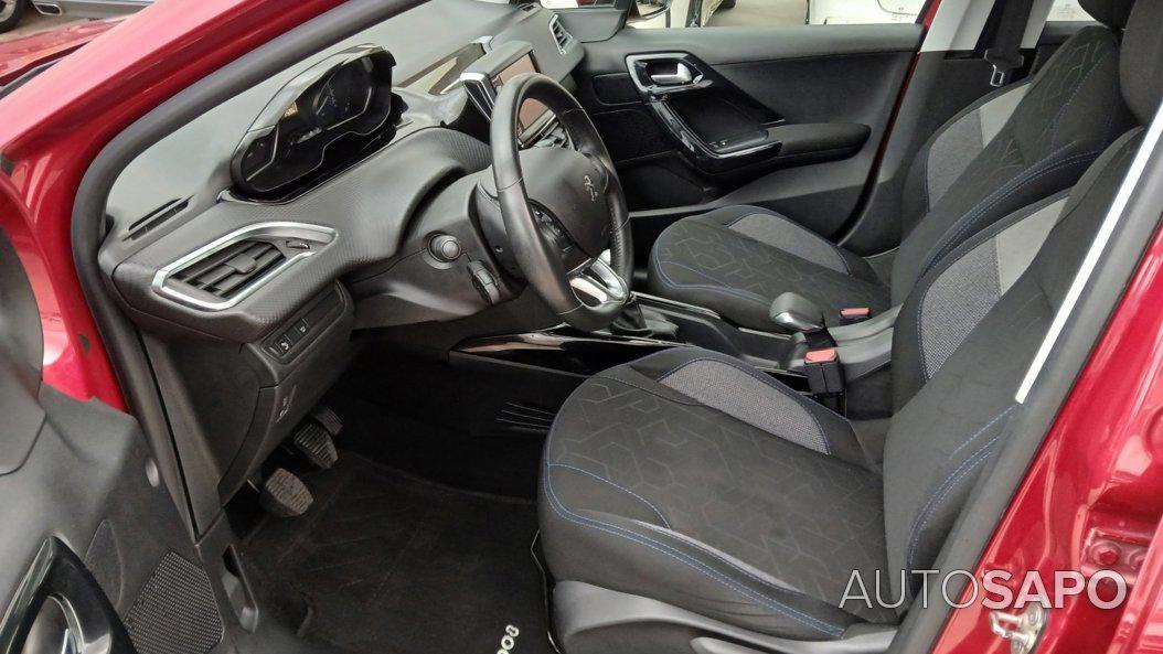 Peugeot 2008 1.2 PureTech Signature de 2019