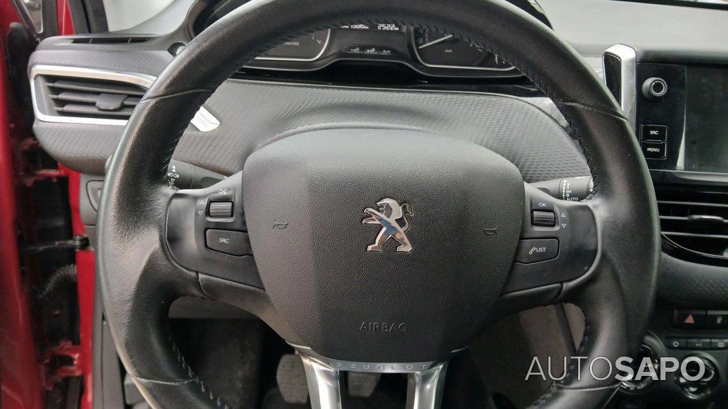 Peugeot 2008 1.2 PureTech Signature de 2019