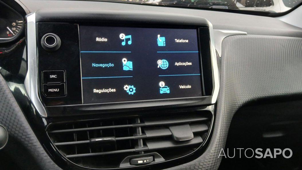 Peugeot 2008 1.2 PureTech Signature de 2019