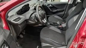 Peugeot 2008 1.2 PureTech Signature de 2019