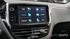 Peugeot 2008 1.2 PureTech Signature de 2019