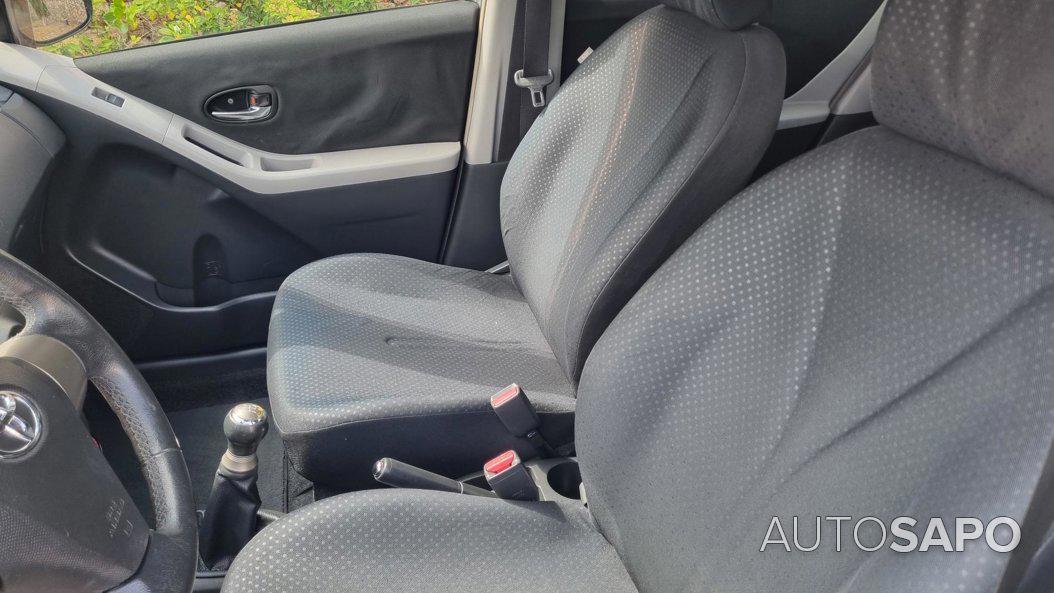 Toyota Yaris 1.0 VVT-i Comfort+AC de 2010