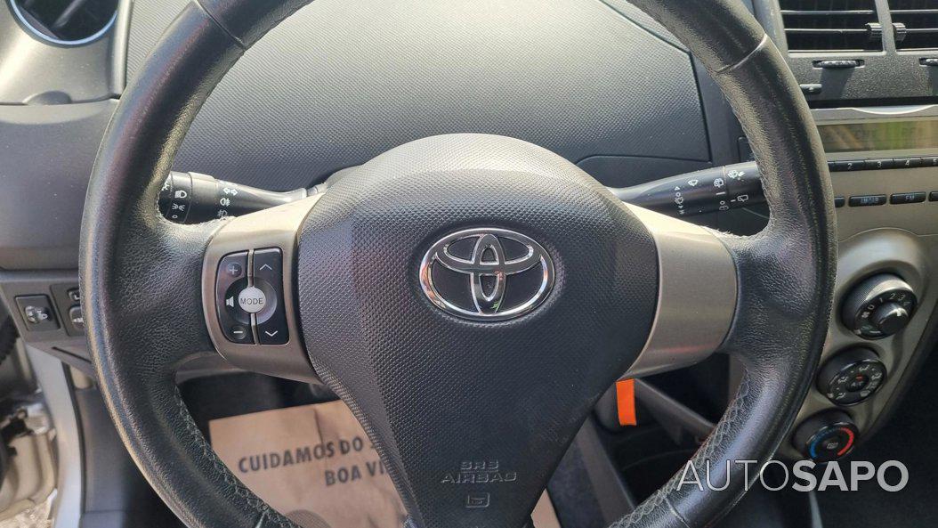 Toyota Yaris 1.0 VVT-i Comfort+AC de 2010