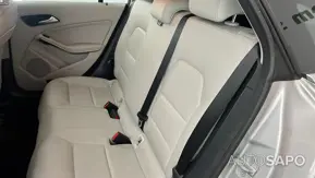 Mercedes-Benz Classe CLA 180d Shooting Brake Caixa Auto de 2017