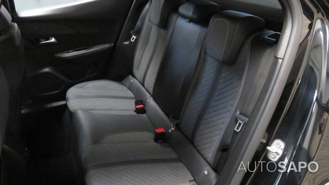 Peugeot 2008 1.2 PureTech Allure Pack de 2024