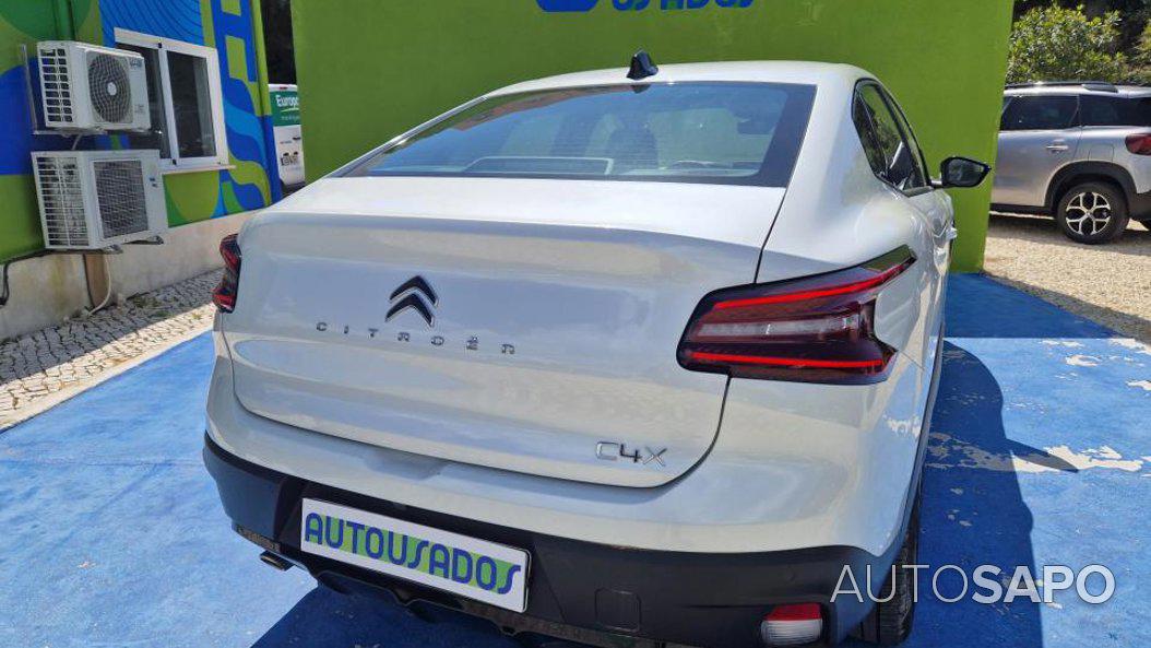 Citroen C4 1.2 PureTech Shine EAT8 de 2024