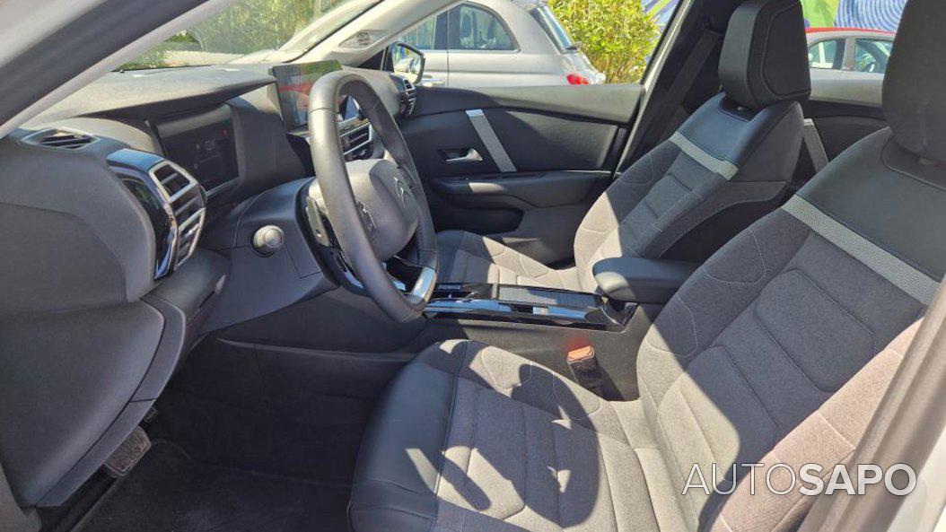 Citroen C4 1.2 PureTech Shine EAT8 de 2024