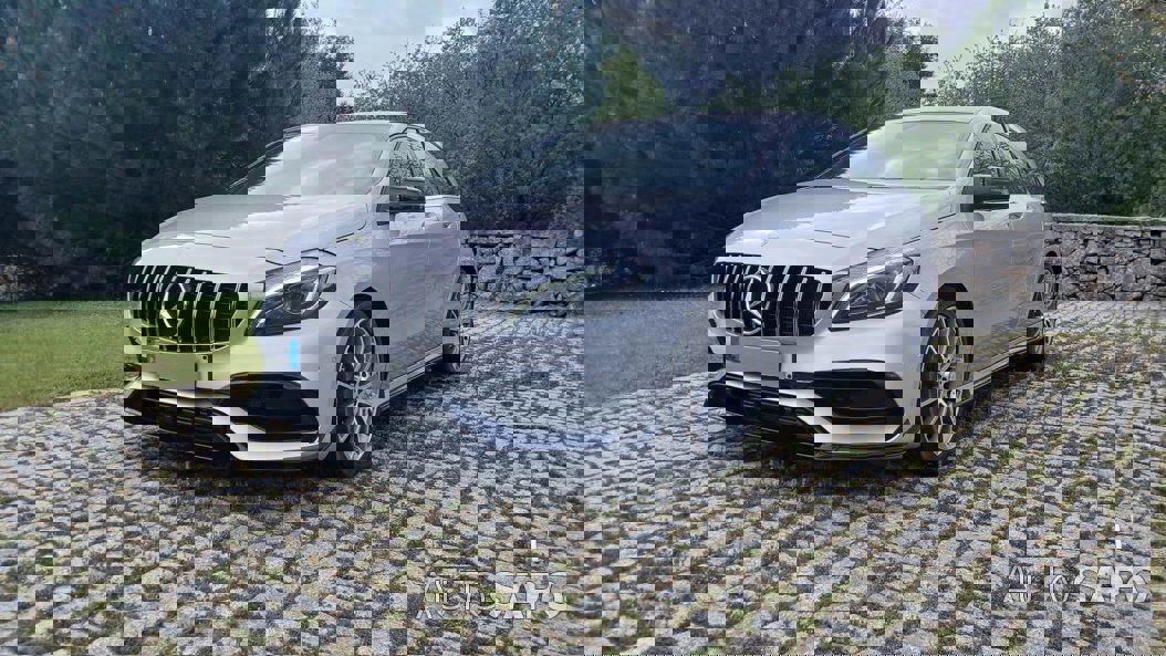 Mercedes-Benz Classe A 180 CDi BlueEfficiency AMG Line de 2016