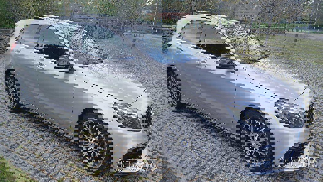 Mercedes-Benz Classe A 180 CDi BlueEfficiency AMG Line de 2016