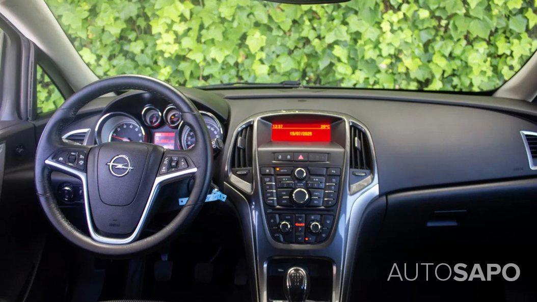 Opel Astra 1.4 Executive S/S de 2013