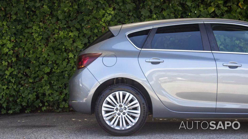 Opel Astra 1.4 Executive S/S de 2013