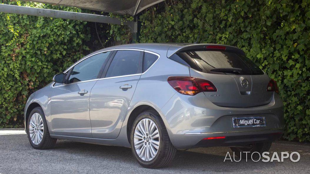 Opel Astra 1.4 Executive S/S de 2013