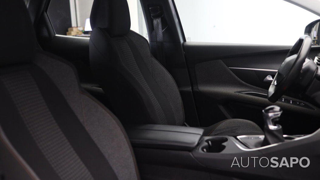Peugeot 3008 1.2 PureTech Active Pack de 2021