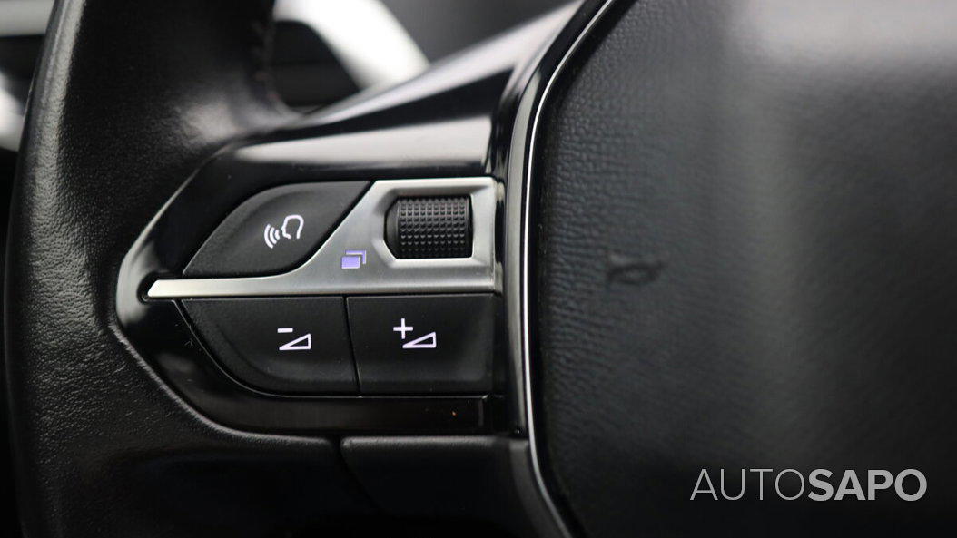 Peugeot 3008 1.2 PureTech Active Pack de 2021