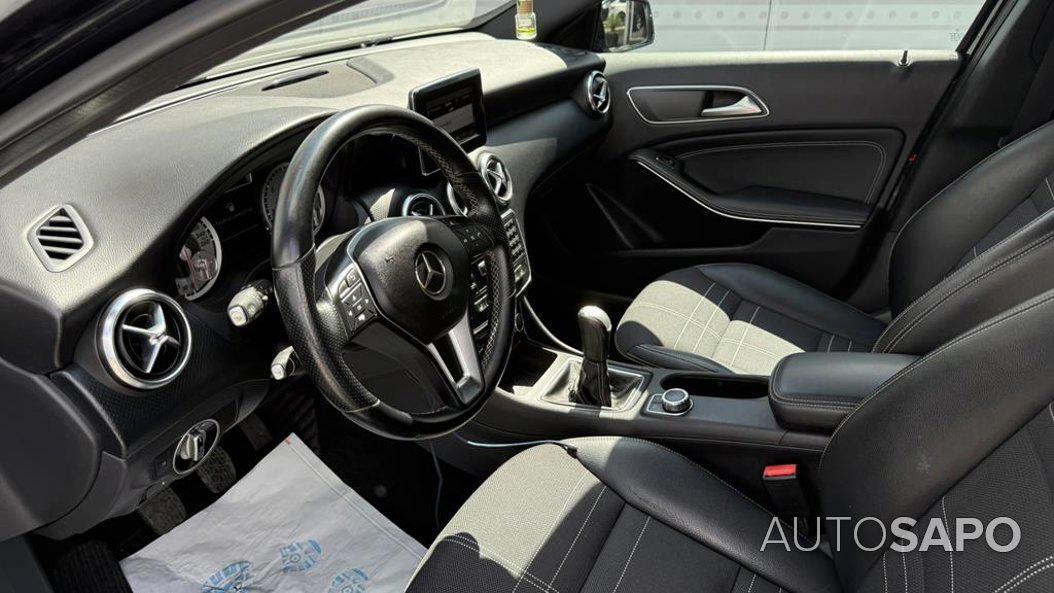 Mercedes-Benz Classe A 180 CDi BlueEfficiency Edition Urban de 2012