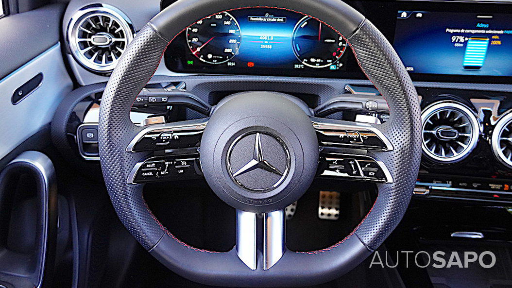 Mercedes-Benz Classe A 250 e AMG Line de 2023