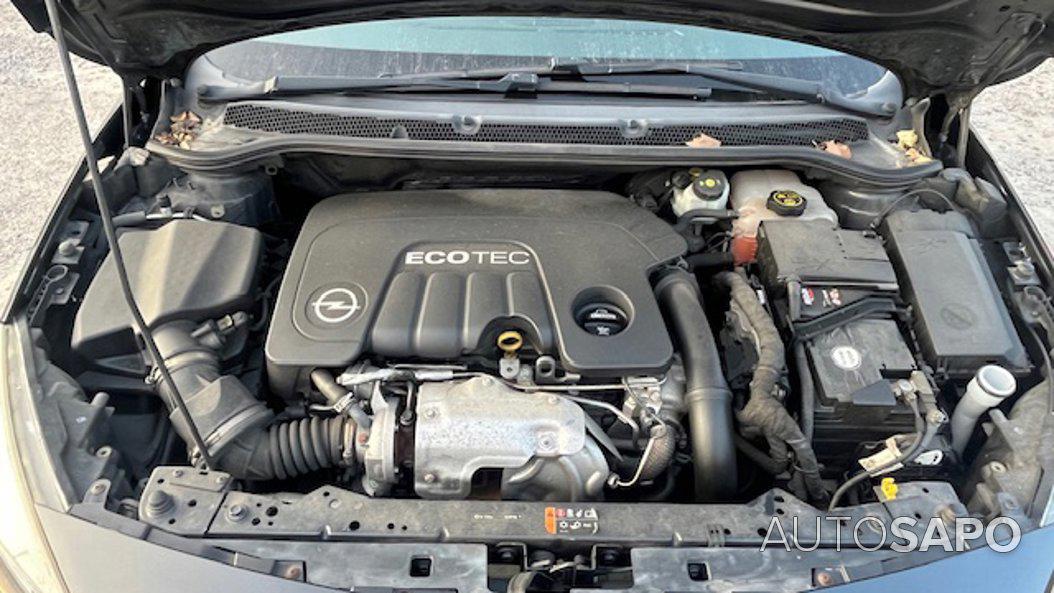 Opel Astra J Sports Tourer de 2015