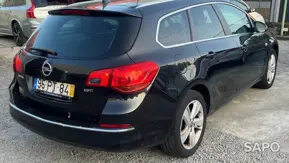 Opel Astra J Sports Tourer de 2015