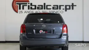 Toyota Avensis de 2005