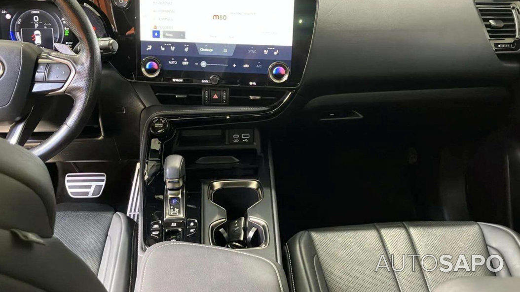Lexus NX de 2022