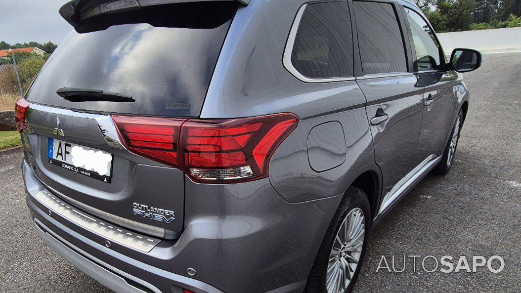Mitsubishi Outlander 2.4 PHEV Instyle de 2020