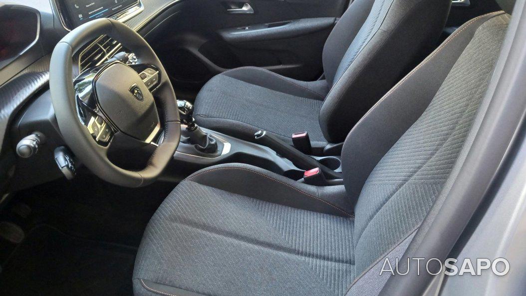 Peugeot 208 1.2 PureTech Style de 2025