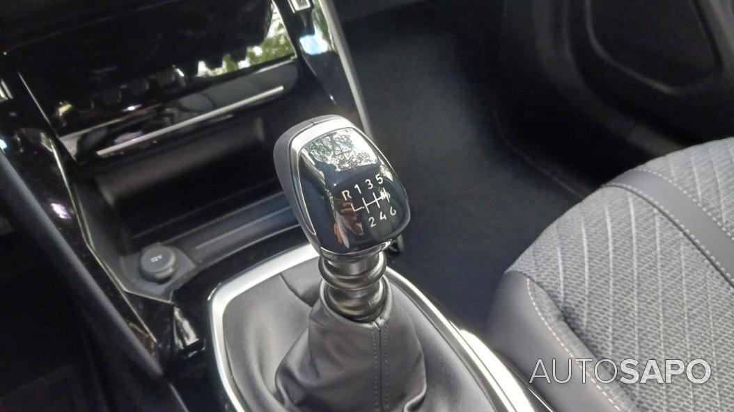Peugeot 2008 1.2 PureTech Allure Pack de 2025