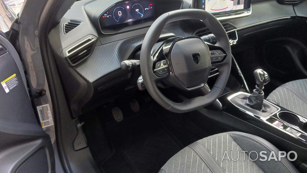 Peugeot 2008 1.2 PureTech Allure Pack de 2025