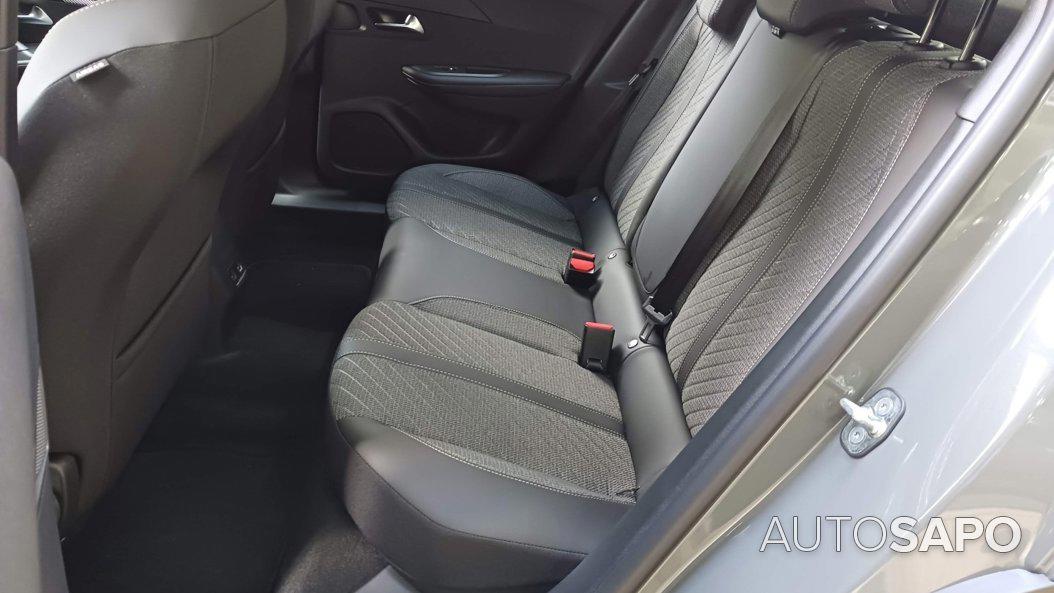 Peugeot 2008 1.2 PureTech Allure Pack de 2025