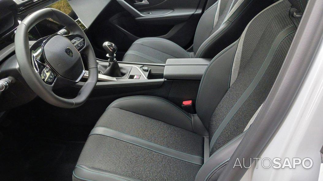 Peugeot 308 1.2 PureTech Allure Pack de 2025