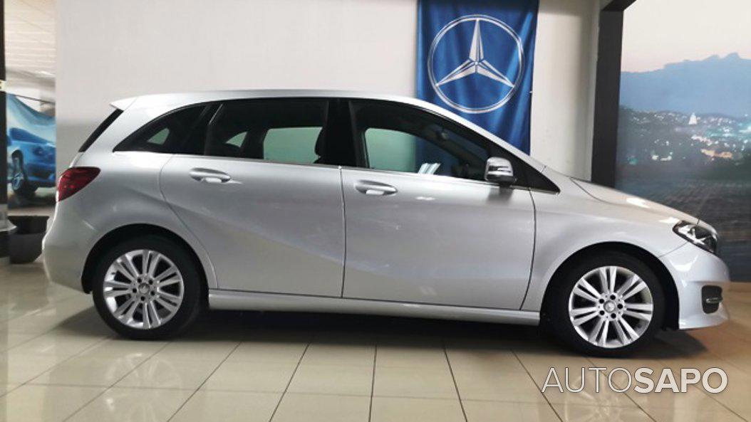 Mercedes-Benz Classe B 180 d Style Aut. de 2015