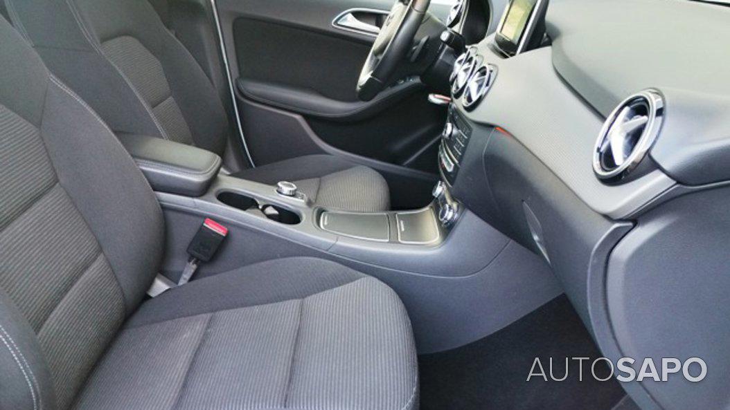 Mercedes-Benz Classe B 180 d Style Aut. de 2015