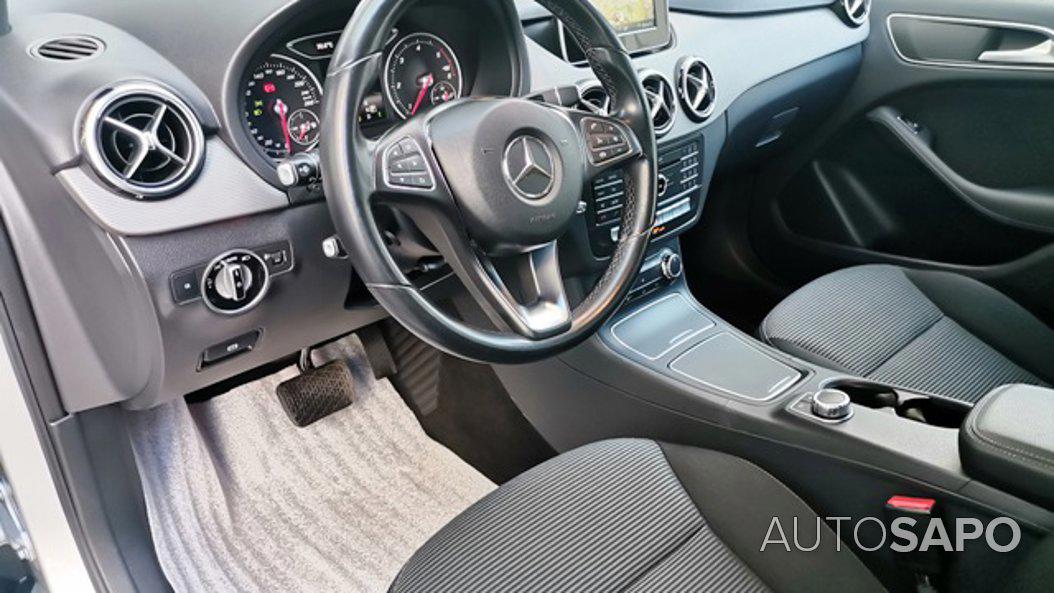 Mercedes-Benz Classe B 180 d Style Aut. de 2015