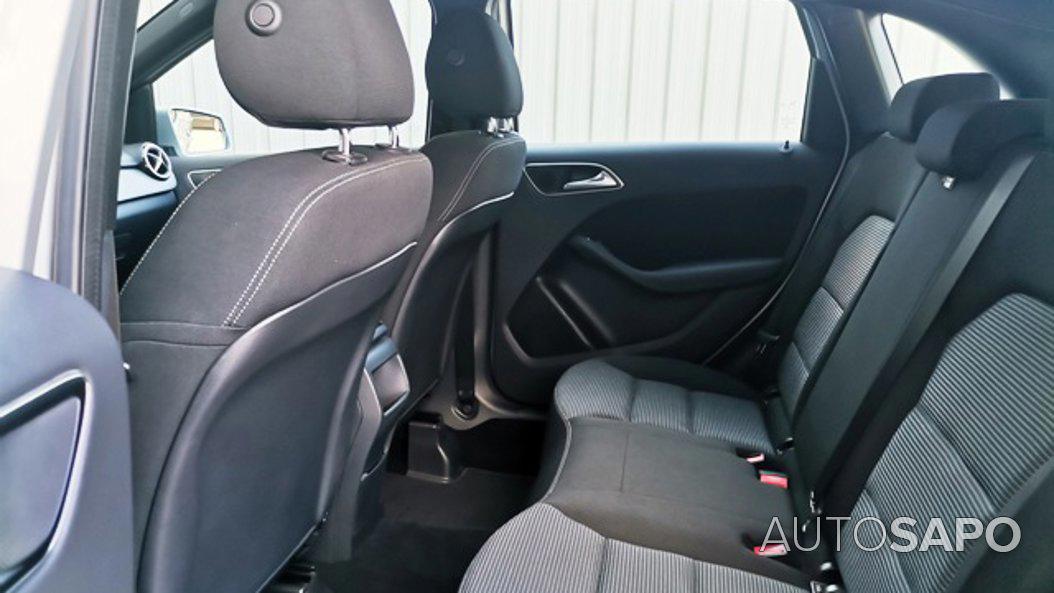 Mercedes-Benz Classe B 180 d Style Aut. de 2015