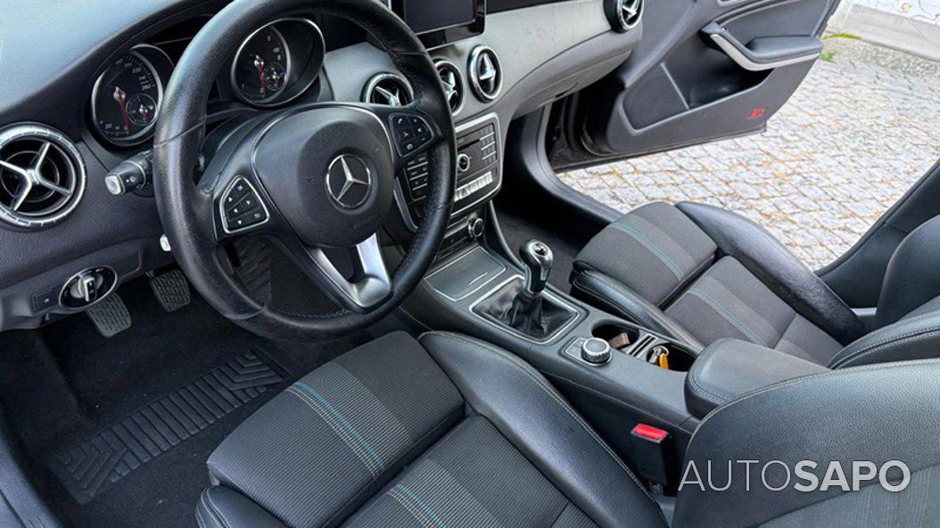 Mercedes-Benz Classe CLA 180 CDi Urban de 2016