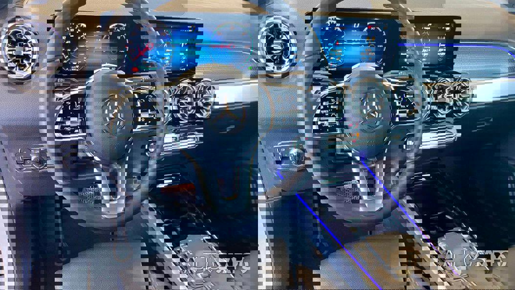 Mercedes-Benz EQB de 2024
