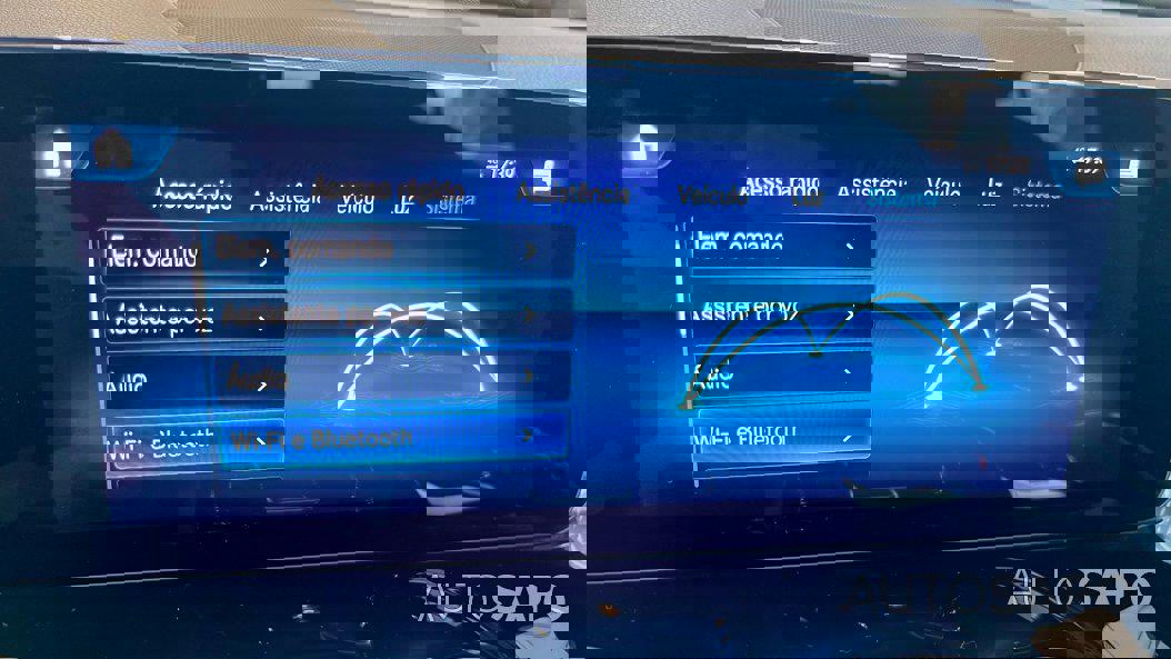 Mercedes-Benz EQB de 2024