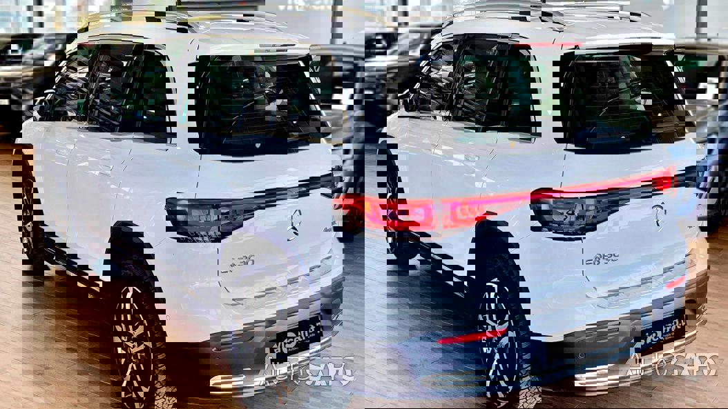 Mercedes-Benz EQB de 2024