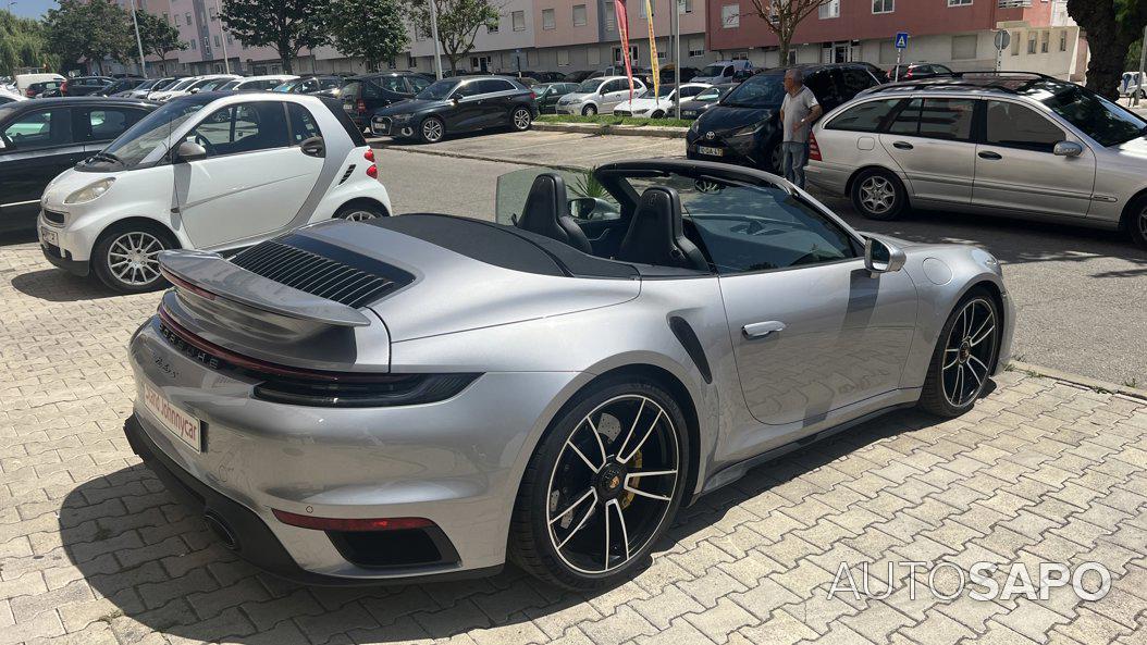 Porsche 911 Turbo S Cabriolet de 2020