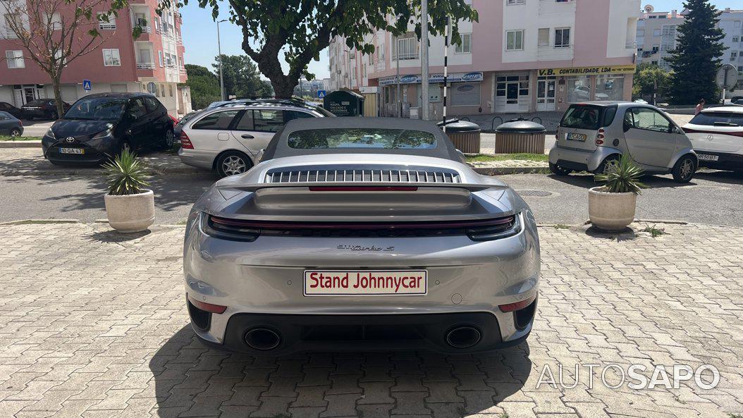 Porsche 911 Turbo S Cabriolet de 2020