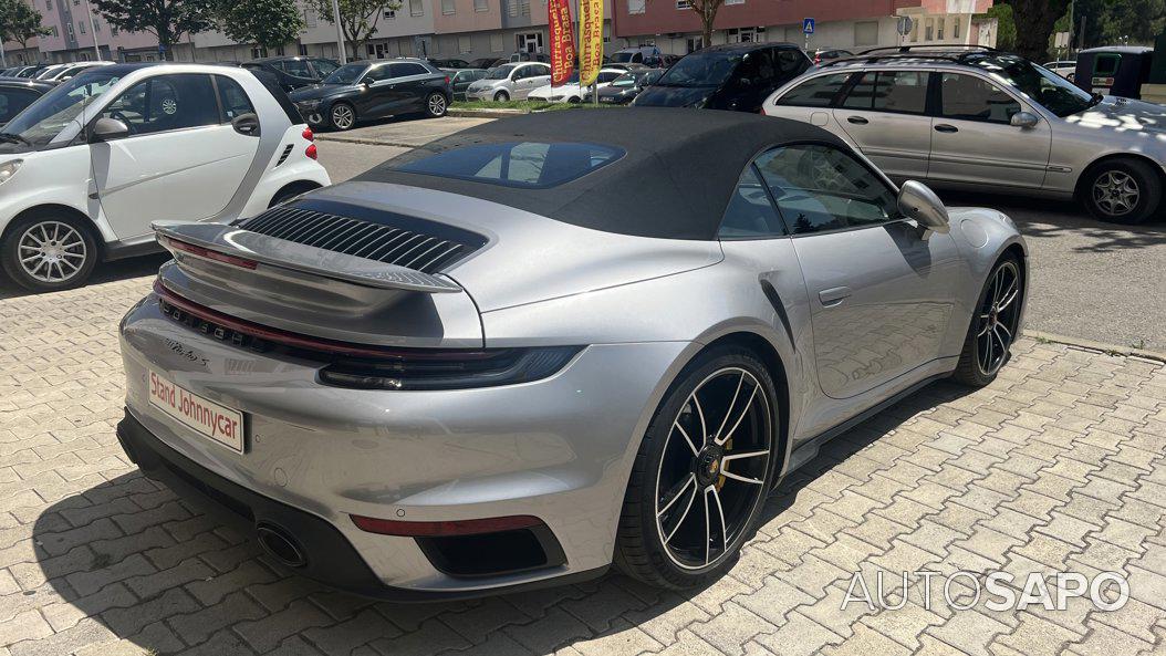 Porsche 911 Turbo S Cabriolet de 2020