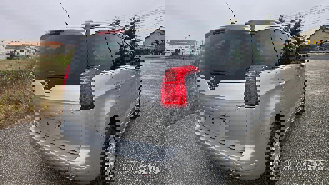 Peugeot 5008 de 2015