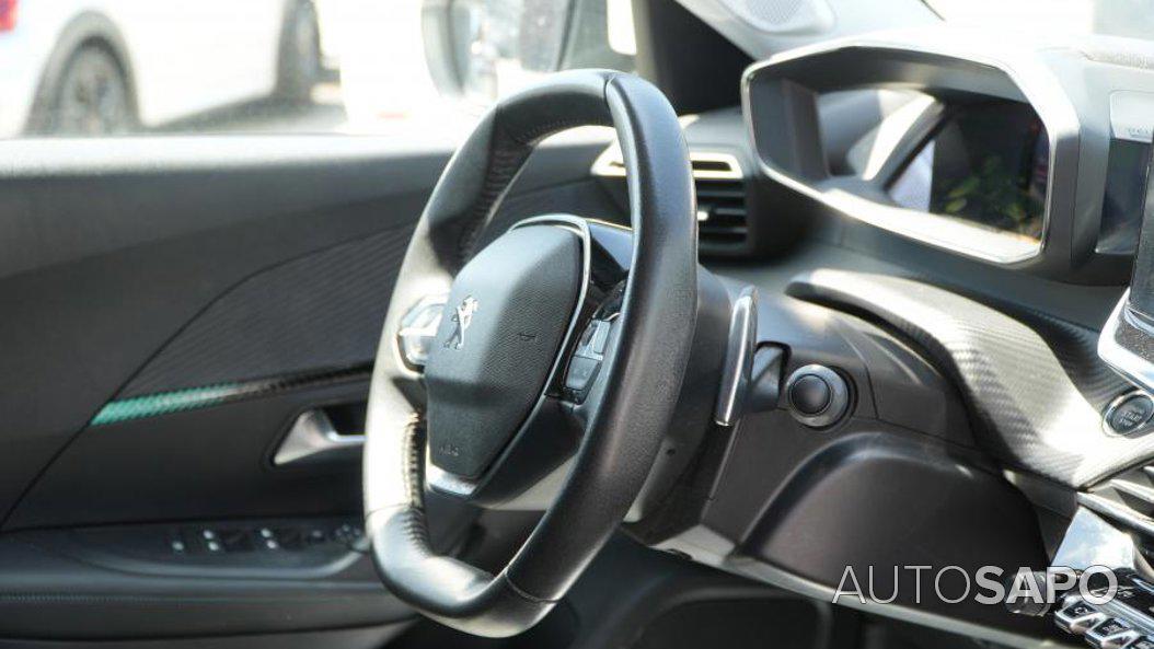 Peugeot 2008 1.2 PureTech Allure Pack de 2021