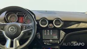 Opel Adam 1.0 T Rocks de 2017