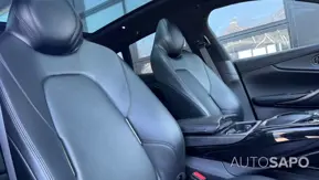 Aston Martin DBX de 2021