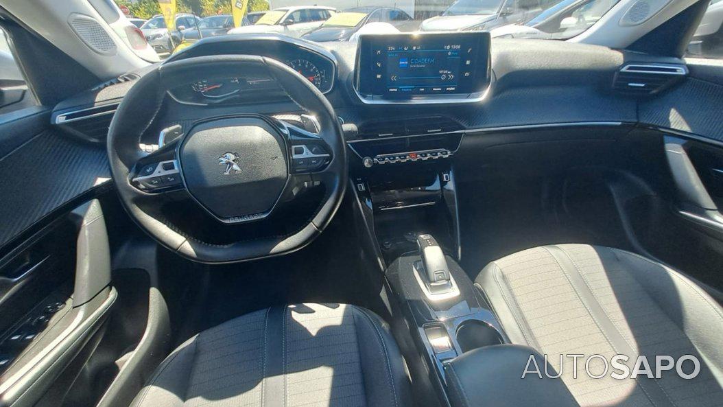 Peugeot 2008 1.2 PureTech Allure EAT8 de 2021