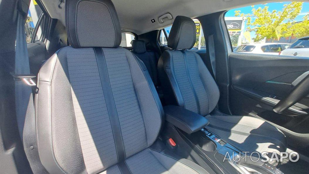 Peugeot 2008 1.2 PureTech Allure EAT8 de 2021