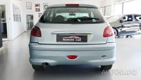 Peugeot 206 1.4 HDi ColorLine de 2003