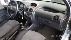 Peugeot 206 1.4 HDi ColorLine de 2003