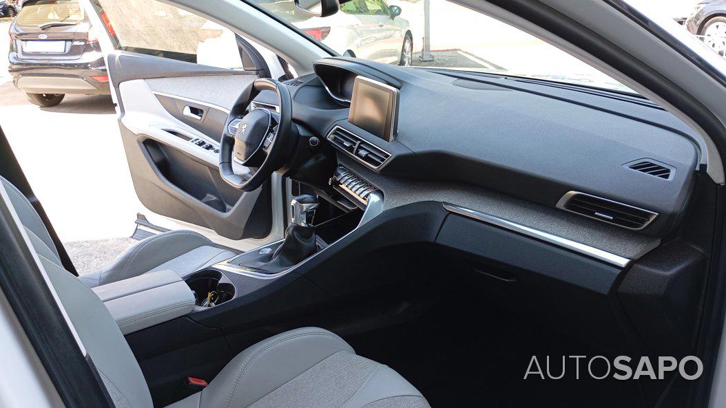 Peugeot 3008 1.2 PureTech Allure de 2017